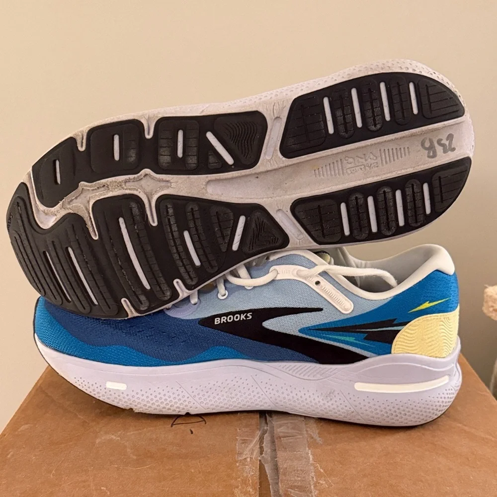 Brooks Ghost Max- Size 12 (Damon Brown Collection) - Picture 4 of 6